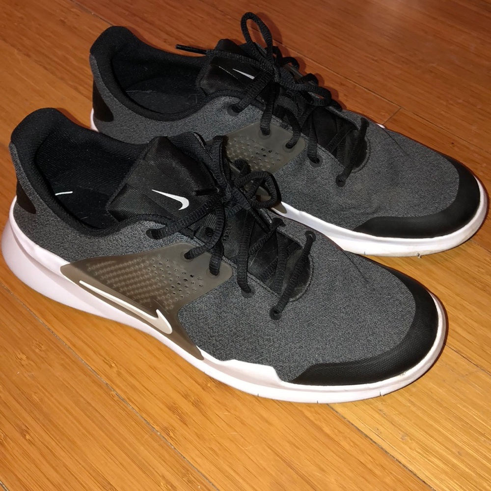 Men’s Nike training shoes